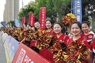 官方：英格兰女足门将厄普斯当选FIFA年度最佳女足门将